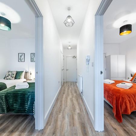 Potters Bar - Free Parking - Private Bathroom - Netflix - 4 Mins Walk To Station - 20 Mins Direct Trains To London 外观 照片