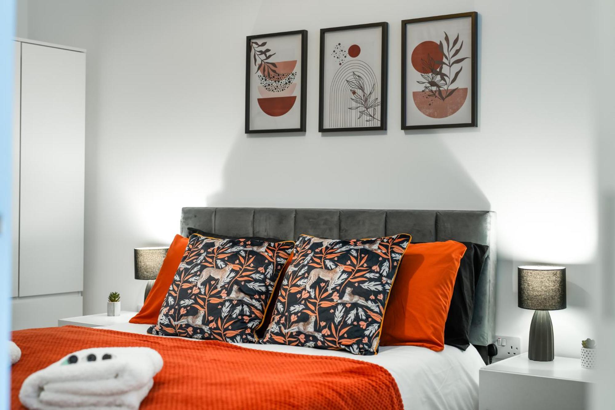 Potters Bar - Free Parking - Private Bathroom - Netflix - 4 Mins Walk To Station - 20 Mins Direct Trains To London 外观 照片