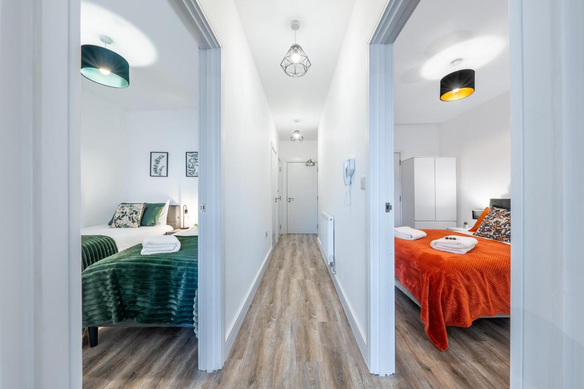 Potters Bar - Free Parking - Private Bathroom - Netflix - 4 Mins Walk To Station - 20 Mins Direct Trains To London 外观 照片