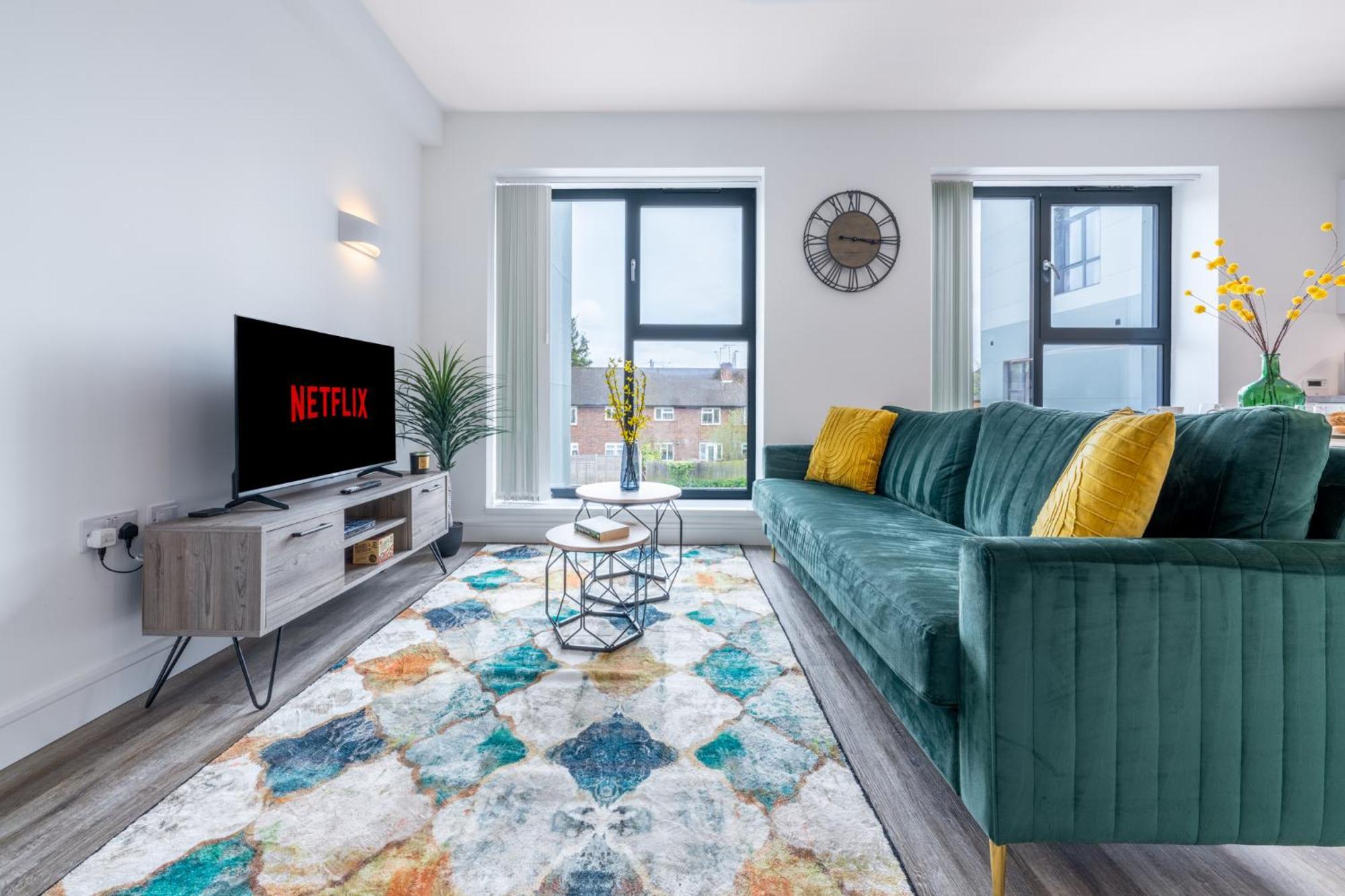 Potters Bar - Free Parking - Private Bathroom - Netflix - 4 Mins Walk To Station - 20 Mins Direct Trains To London 外观 照片