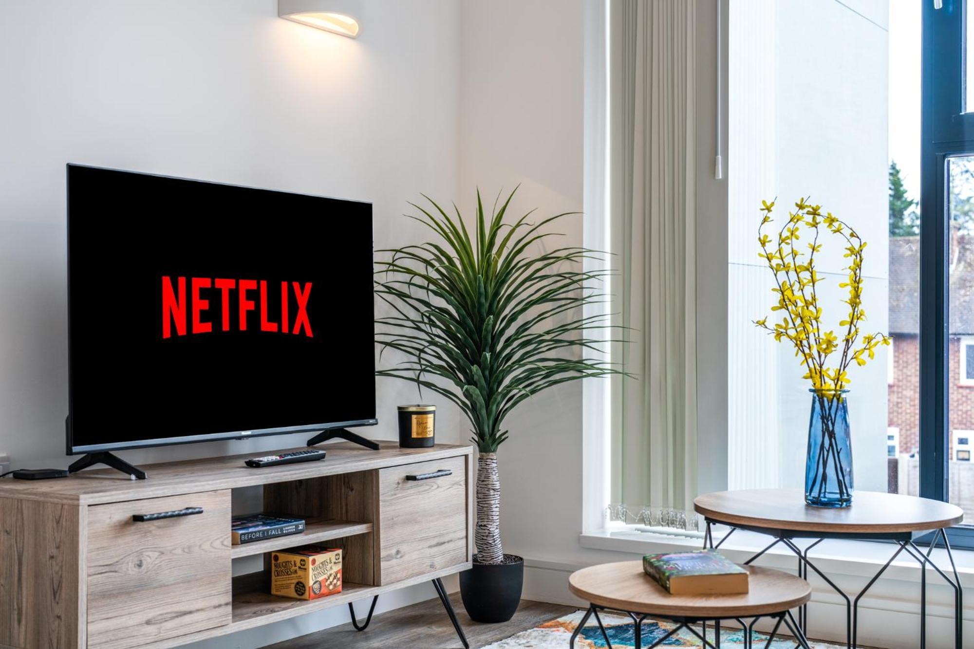 Potters Bar - Free Parking - Private Bathroom - Netflix - 4 Mins Walk To Station - 20 Mins Direct Trains To London 外观 照片